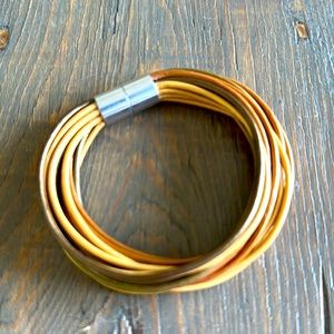 SUKI USA Leather Magnetic Bracelet